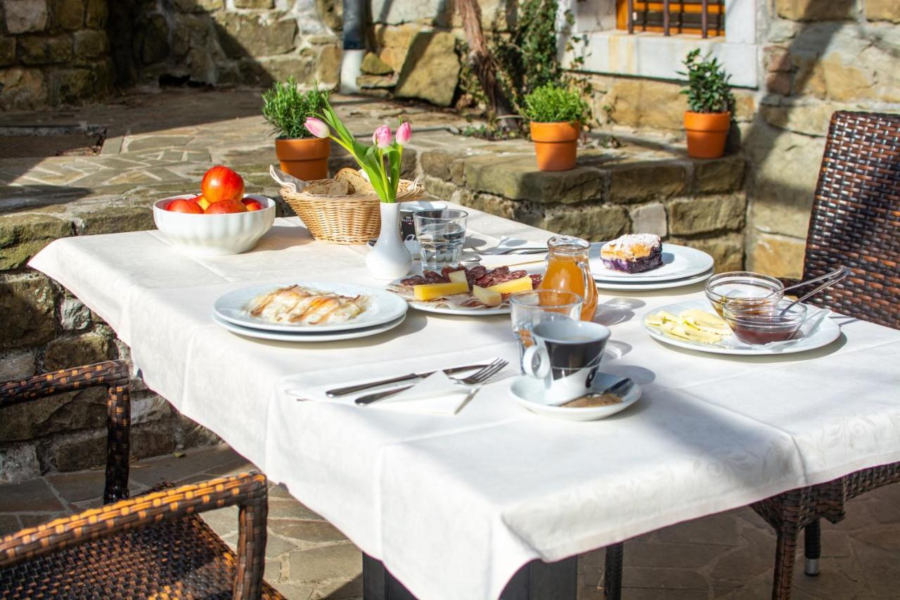 Domacija Pri Damjanu Otel Kozina Dış mekan fotoğraf